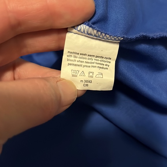 EUC Geoffrey Beene long sleeve button down - Picture 4 of 5